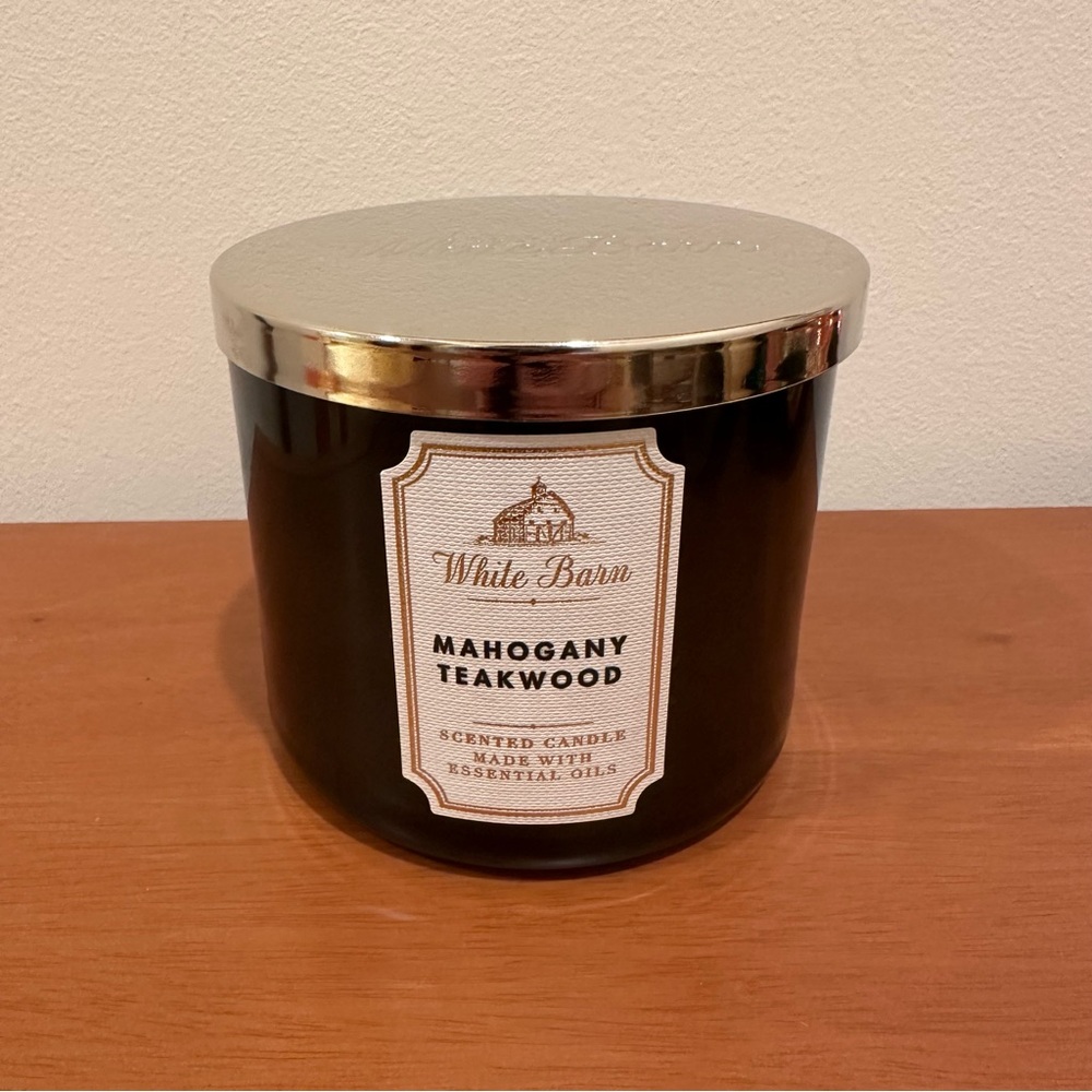 White Barn Mahogany Teakwood 3-Wick Candle